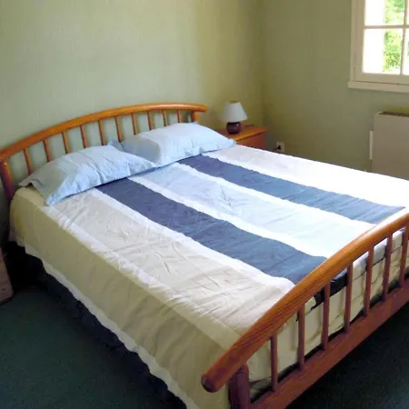 House With 5 Bedrooms In Montpellier-de-medillan, With Furnished Garden - 20 Km From The Beach *