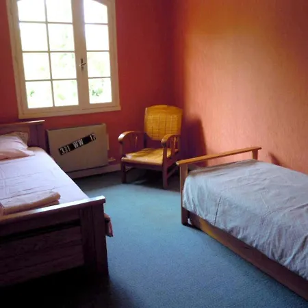 House With 5 Bedrooms In Montpellier-de-medillan, With Furnished Garden - 20 Km From The Beach *