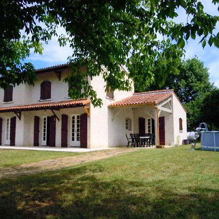 House With 5 Bedrooms In Montpellier-de-medillan, With Furnished Garden - 20 Km From The Beach * Montpellier-de-Médillan